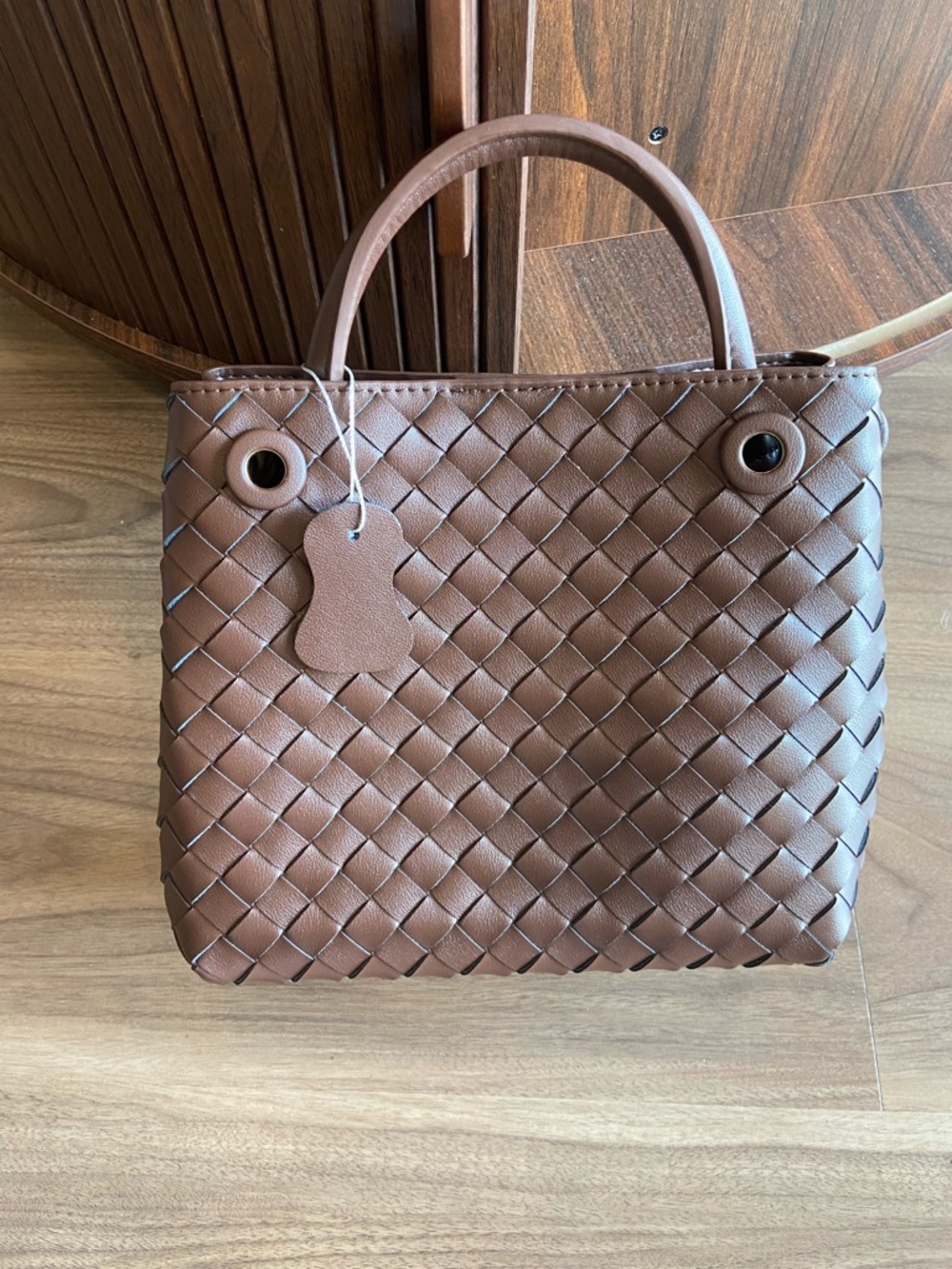 NWOT Fashion Woven  Tote Bag with wallet in Brown